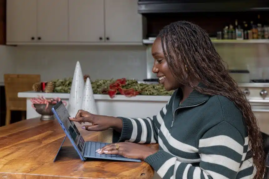 une femme suivant un bilan de compétences